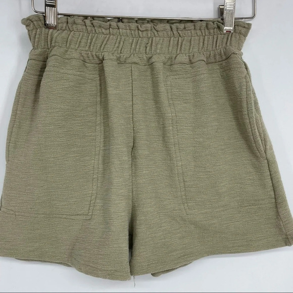 HOLIDAY sage green cinch sack waist soft shorts Small - Picture 1 of 6